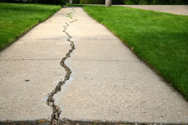 Sidewalk Crack Repair Experts | Concrete Contractor NYC
