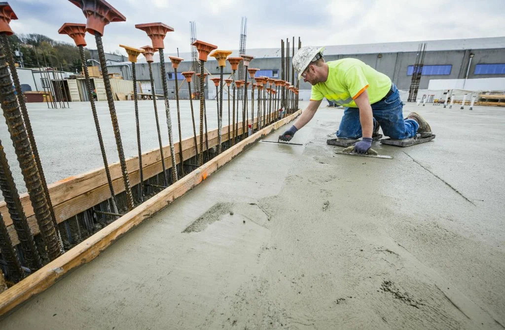 concrete deck repair contractor