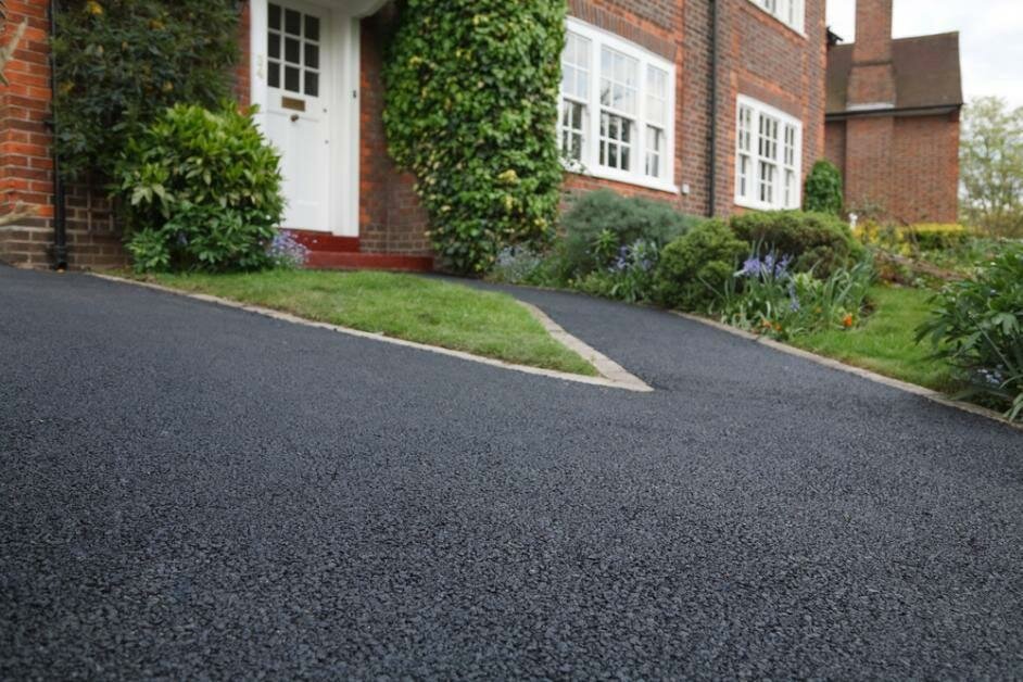 How Much to Asphalt a Driveway | NYC Cost Guide